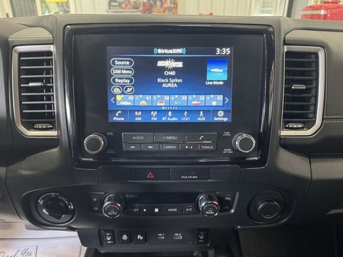 Used 2022 Nissan Frontier SV AWD/4WD image 11