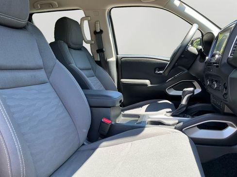 Used 2022 Nissan Frontier SV RWD image 12