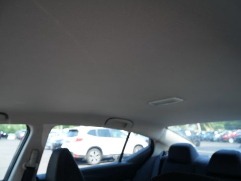 Used 2019 Nissan Altima 2.5 S FWD image 12