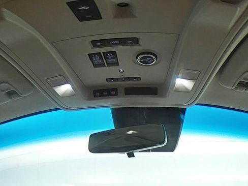 Used 2019 Cadillac Escalade ESV Luxury image 27