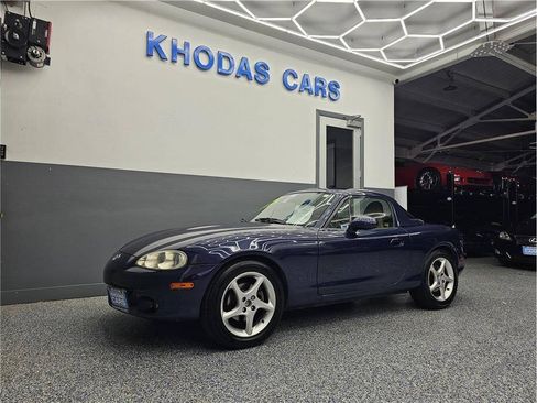 Used 2002 MAZDA MX-5 Miata SE RWD image 2