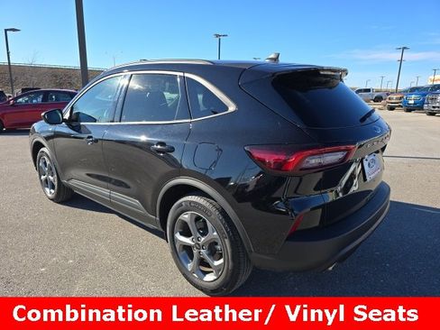 Used 2025 Ford Escape ST-Line image 3
