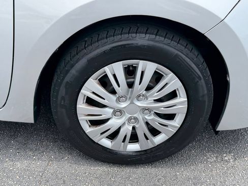 Used 2016 Toyota Corolla L FWD image 19