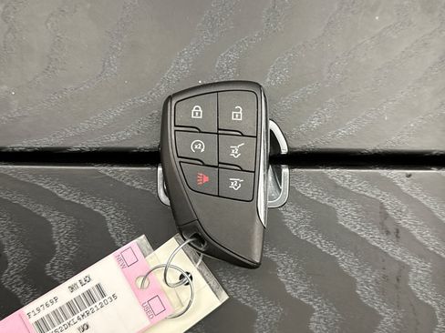 Used 2021 GMC Yukon Denali w/ Denali Premium Package image 26