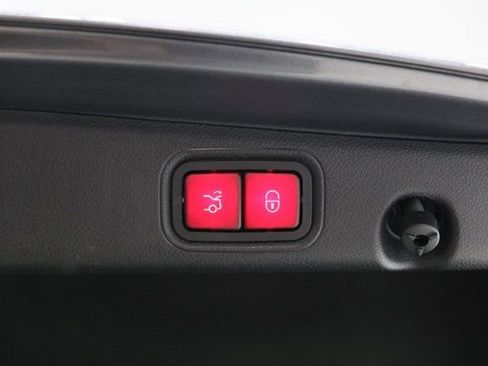 Used 2019 Mercedes-Benz E 63 AMG S image 41