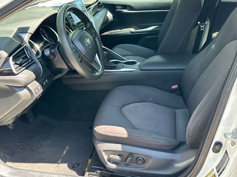Used 2021 Toyota Camry LE FWD image 9