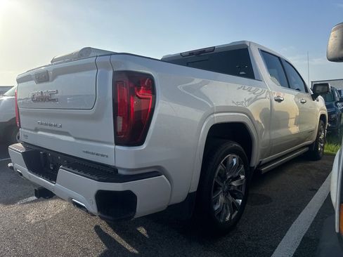 Used 2023 GMC Sierra 1500 Denali AWD/4WD image 4
