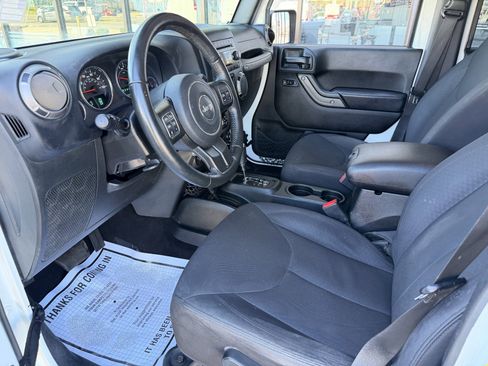 Used 2018 Jeep Wrangler Unlimited Sport S image 9