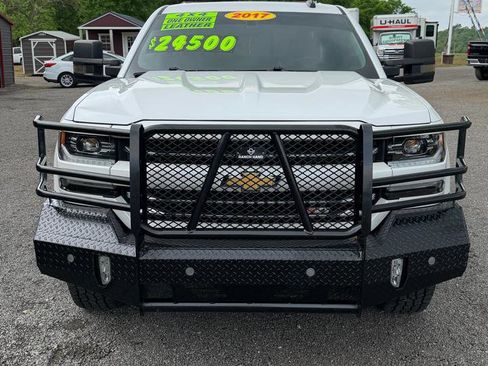 Used 2017 Chevrolet Silverado 1500 LTZ Z71 AWD/4WD image 3