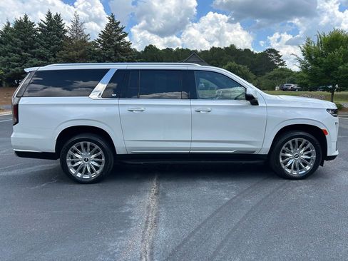Used 2023 Cadillac Escalade ESV Premium Luxury AWD/4WD image 24