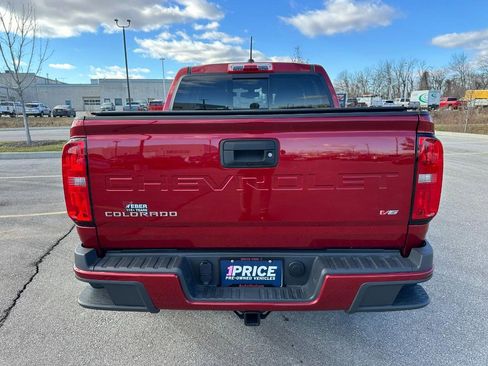 Used 2022 Chevrolet Colorado LT w/ LT Convenience Package image 4
