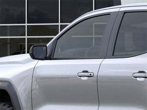 New 2025 GMC Canyon Elevation w/ Convenience Package image 12