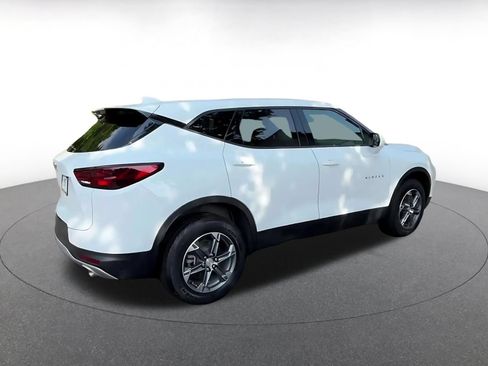 Used 2025 Chevrolet Blazer LT FWD image 12