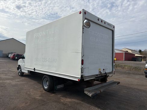 Used 2015 Chevrolet Express 3500 Extended image 8