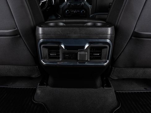 Used 2022 Chevrolet Silverado 2500 LTZ w/ LTZ Plus Package image 33