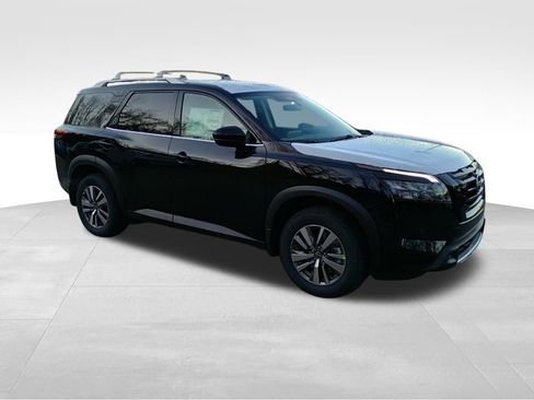 New 2025 Nissan Pathfinder SL w/ Black Appearance Package image 8
