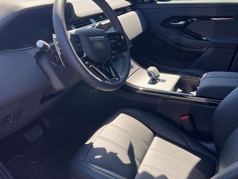 Used 2024 Land Rover Range Rover Evoque S image 2