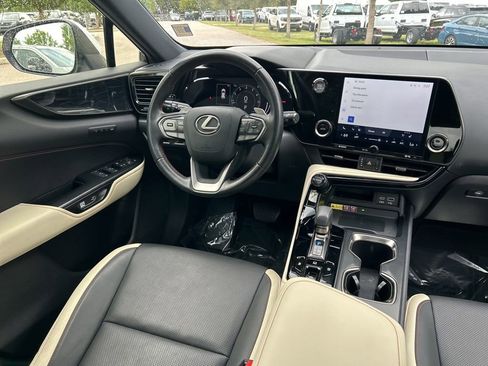 Used 2022 Lexus NX 250 FWD w/ Premium Package image 9
