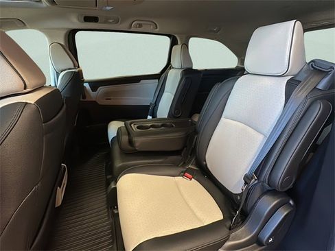 New 2026 Honda Odyssey Elite image 14