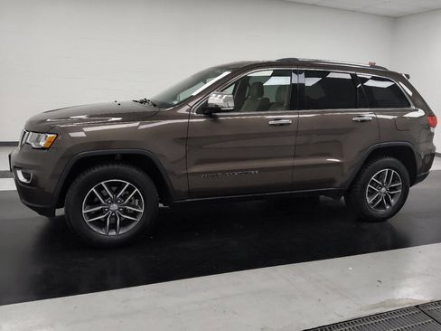 Used 2017 Jeep Grand Cherokee Limited AWD/4WD image 2