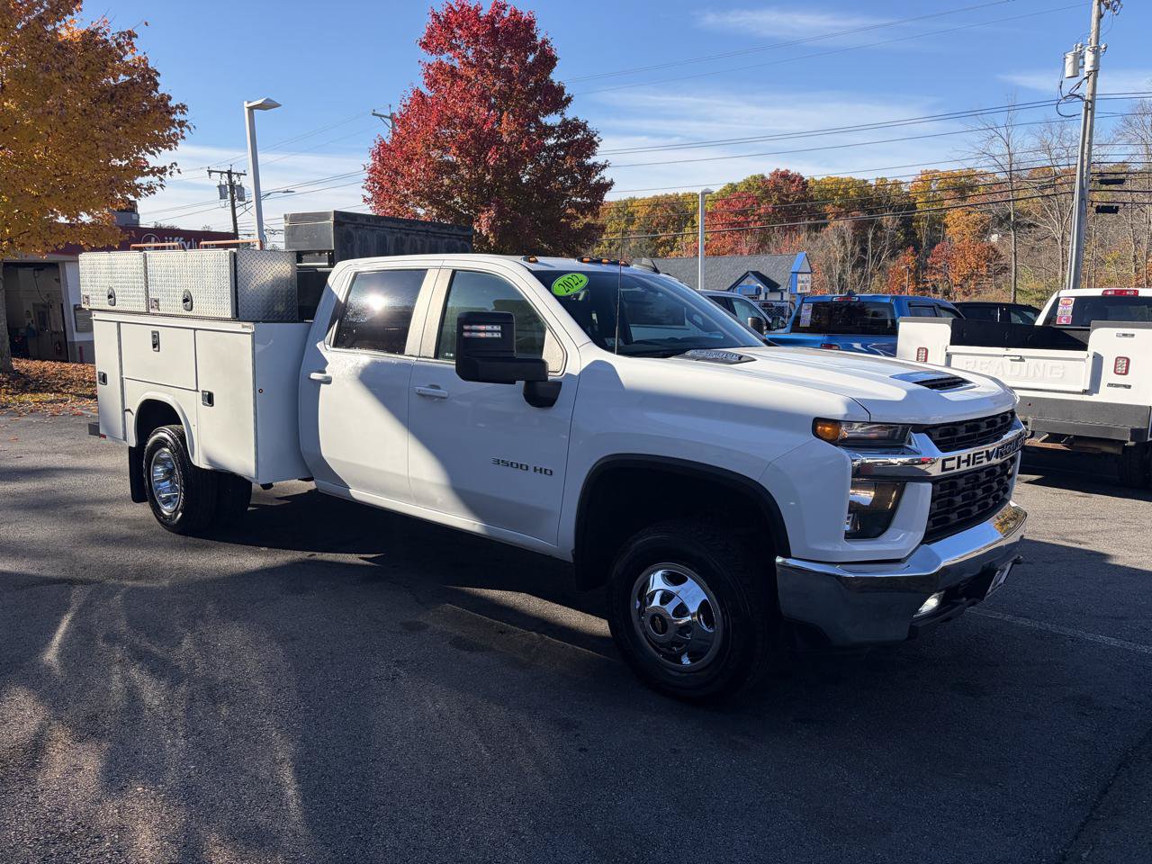 Used 2022 Chevrolet Silverado 3500 LT w/ Convenience Package AWD/4WD image 4