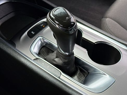 Used 2020 Chevrolet Malibu LT FWD image 12