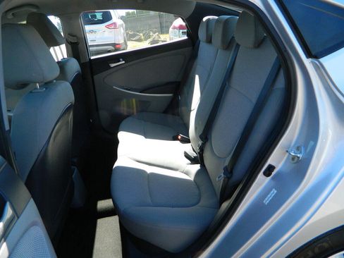 Used 2014 Hyundai Accent GLS image 13