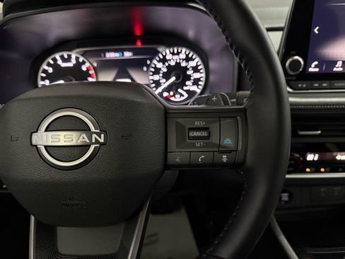 Certified 2025 Nissan Rogue SV image 16