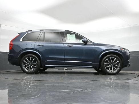 Used 2018 Volvo XC90 T6 Momentum w/ Convenience Package AWD/4WD image 43