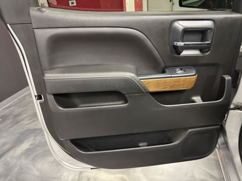 Used 2018 Chevrolet Silverado 1500 LTZ w/ Sport Package AWD/4WD image 23
