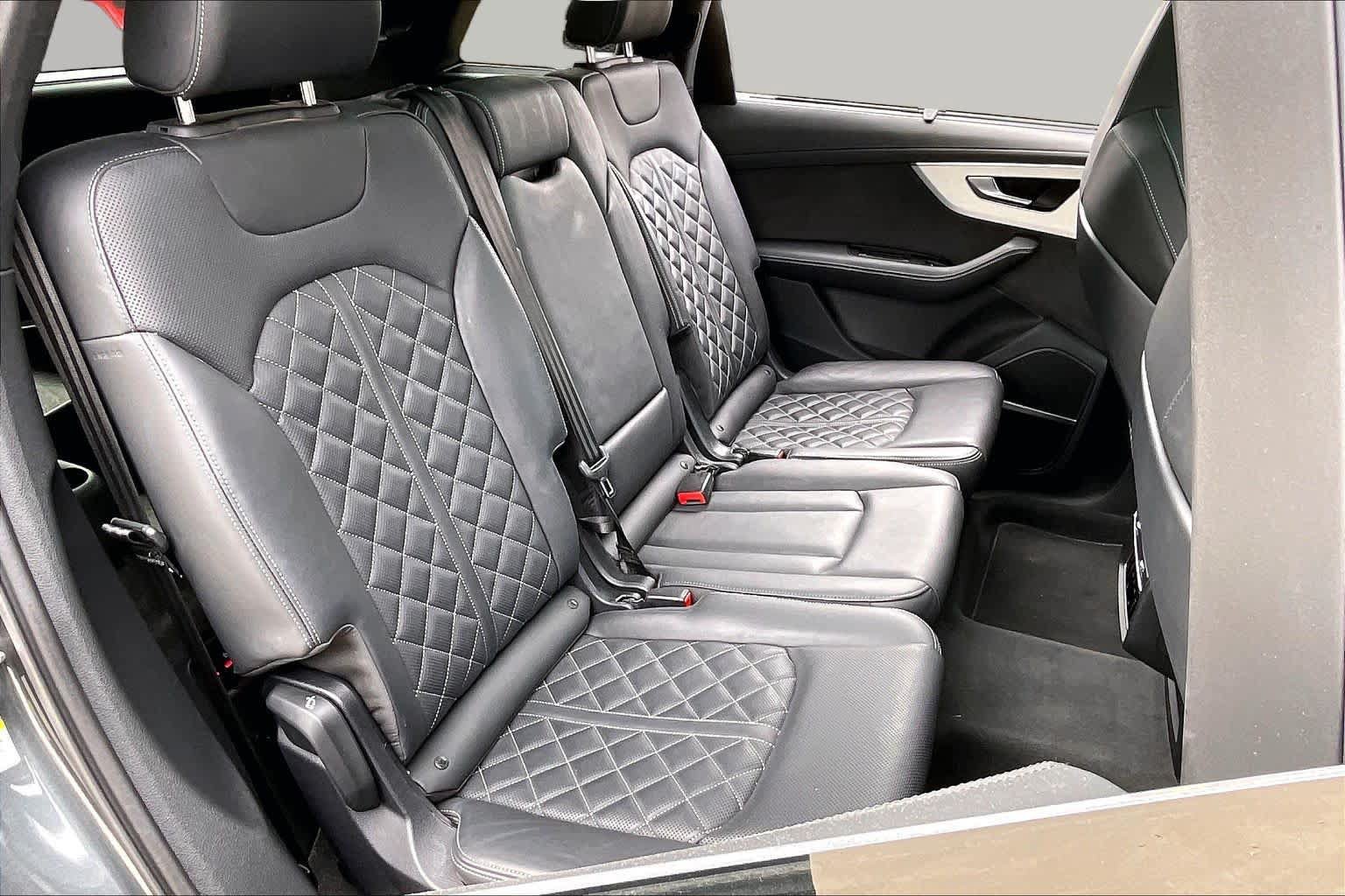 Used 2024 Audi Q7 3.0T Prestige AWD/4WD image 19