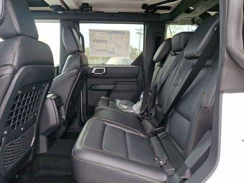 New 2026 Ford Bronco Badlands AWD/4WD image 8
