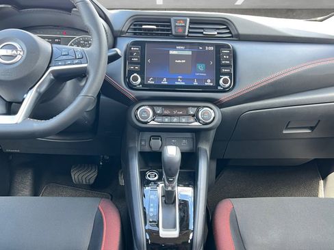 New 2025 Nissan Versa SR FWD image 4