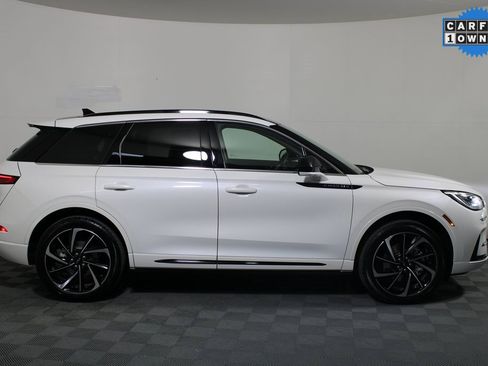 Used 2025 Lincoln Corsair Grand Touring image 2