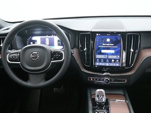 Certified 2023 Volvo XC60 T8 Ultimate w/ Climate Package AWD/4WD image 26