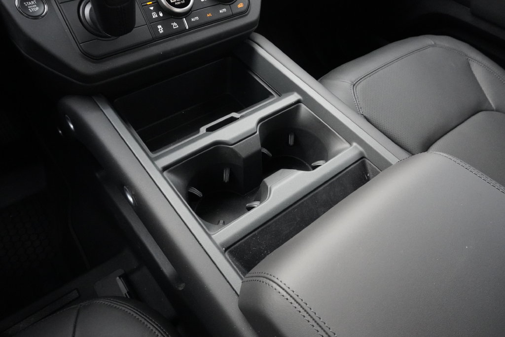 New 2026 Land Rover Defender 110 X-Dynamic SE AWD/4WD image 14