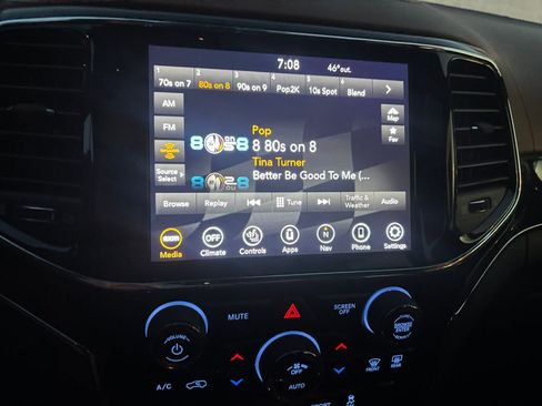 Used 2020 Jeep Grand Cherokee Overland image 7