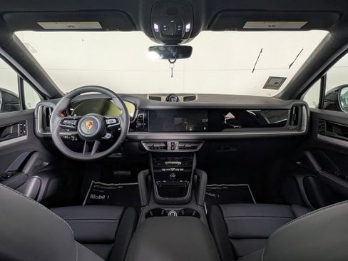 New 2026 Porsche Cayenne Coupe image 21
