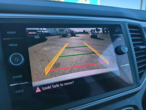 Used 2018 Volkswagen Atlas SE image 26