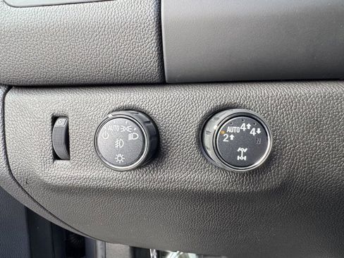 Used 2022 Chevrolet Colorado LT w/ LT Convenience Package image 23