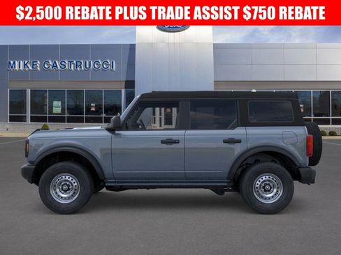 New 2025 Ford Bronco 4-Door image 3