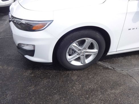 Used 2021 Chevrolet Malibu LS image 4