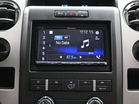 Used 2012 Ford F150 XLT w/ XLT Chrome Pkg image 31