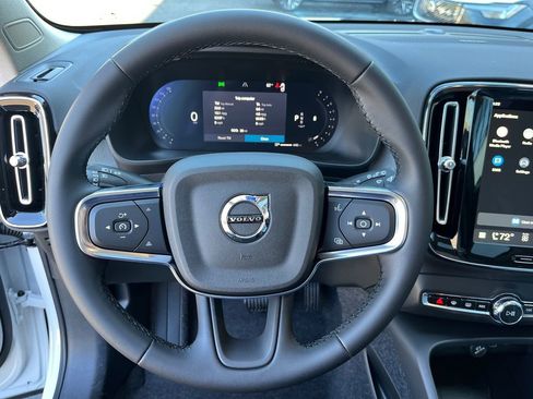 New 2026 Volvo XC40 B5 Ultra AWD/4WD image 11