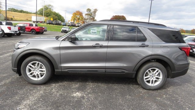 Used 2026 Ford Explorer Active AWD/4WD image 13