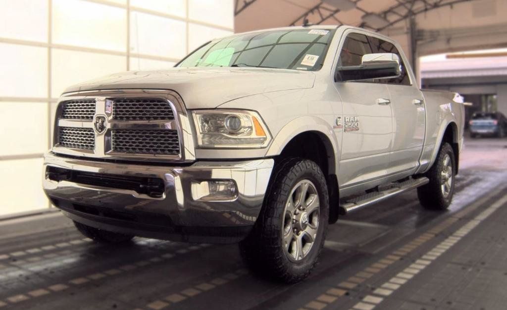 Used 2014 RAM 2500 Laramie w/ Convenience Group AWD/4WD image 4