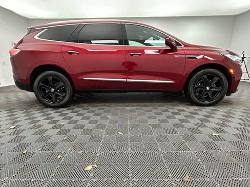 Used 2023 Buick Enclave Essence w/ Sport Touring Edition image 10