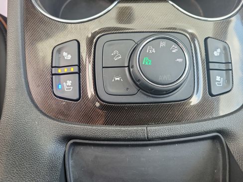 Used 2023 GMC Acadia AT4 w/ Technology Package AWD/4WD image 31