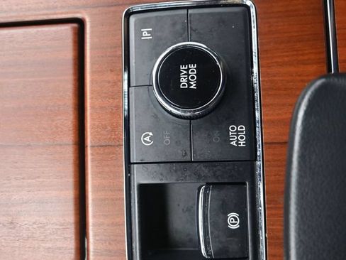 Used 2024 Lincoln Navigator L Reserve AWD/4WD image 19