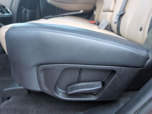 Used 2020 Hyundai Santa Fe Limited image 15